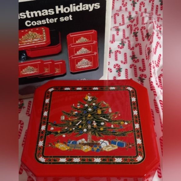 Vintage Red Lacquer 6 Piece Christmas Holiday Coasters Made in Japan. - Picture 1 of 6